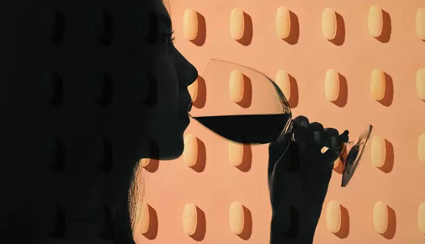 адначасовае ўжыванне алкаголю і антыбіётыкаў